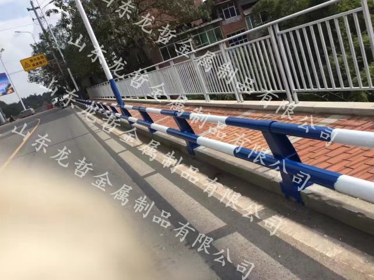 人行道橋梁護欄